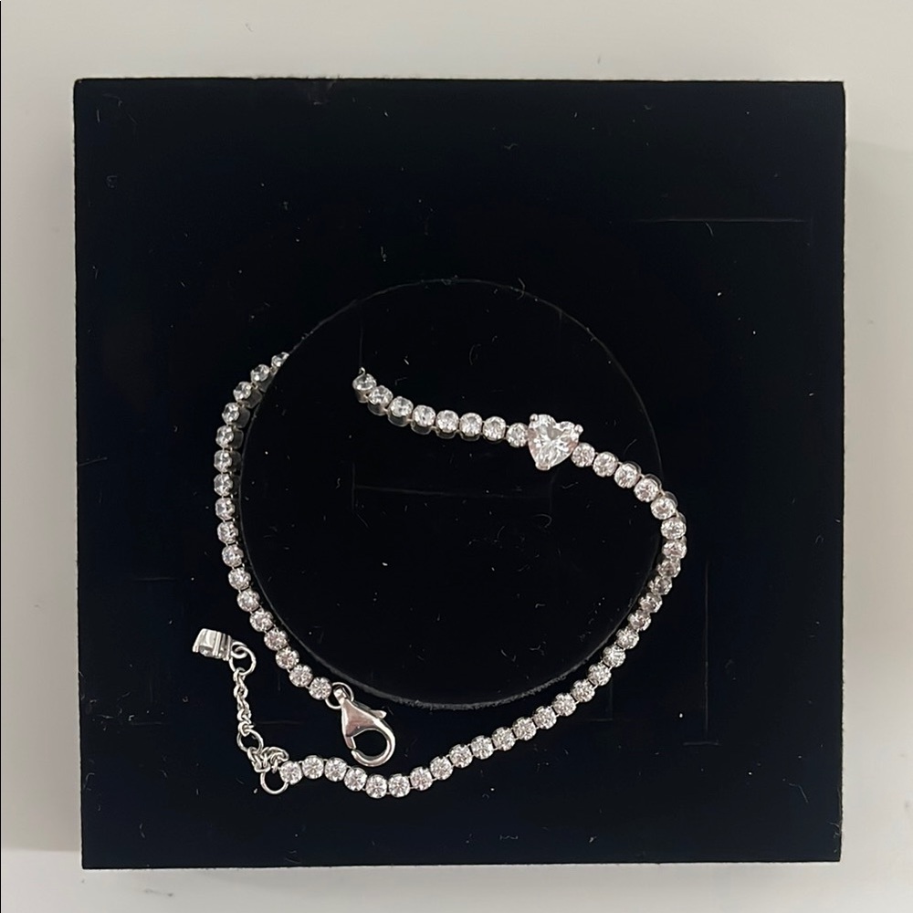 Elegant Silver Bracelet with Heart Charm